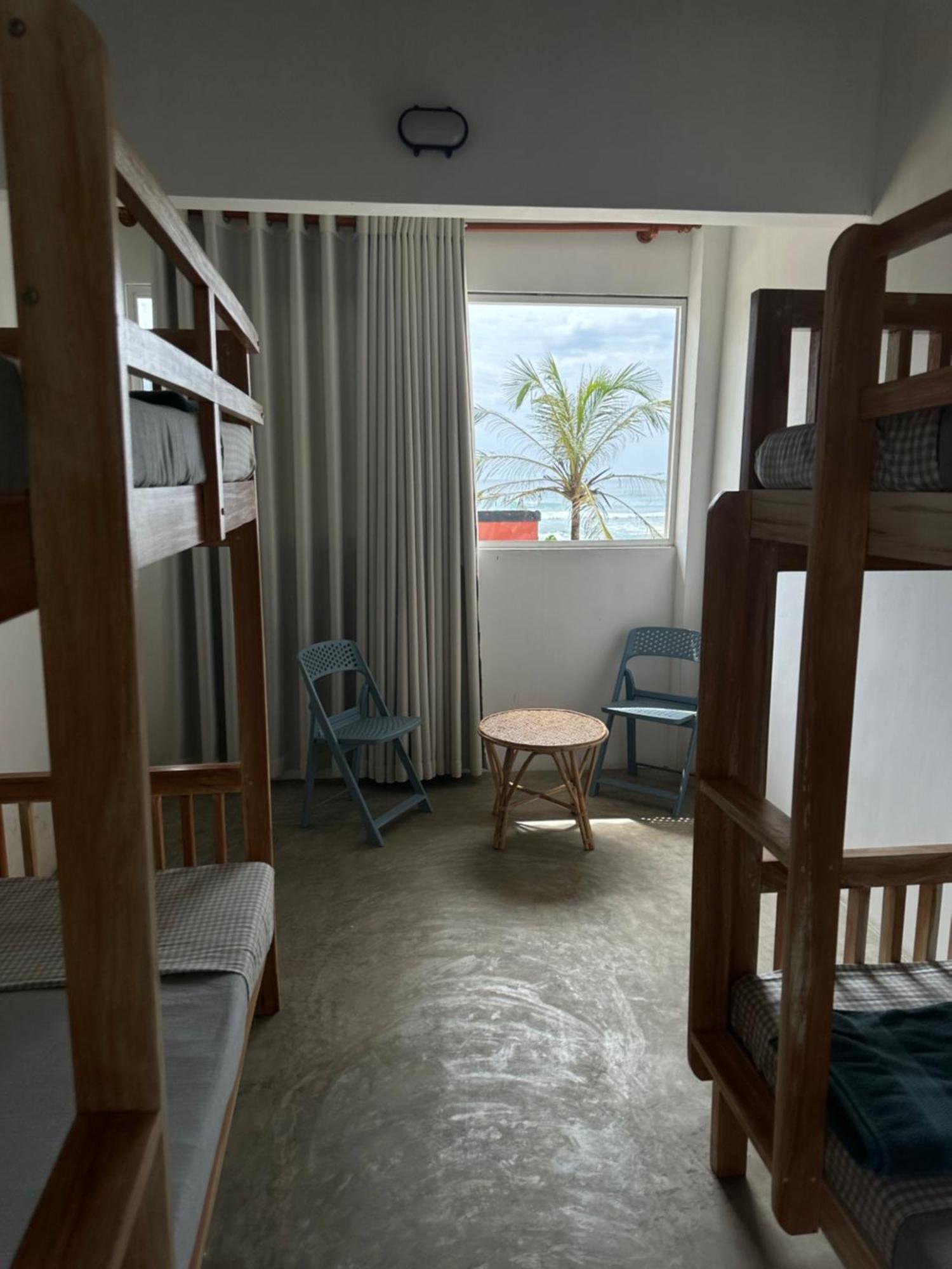 Dip N Doze Hostel Ahangama Exterior photo